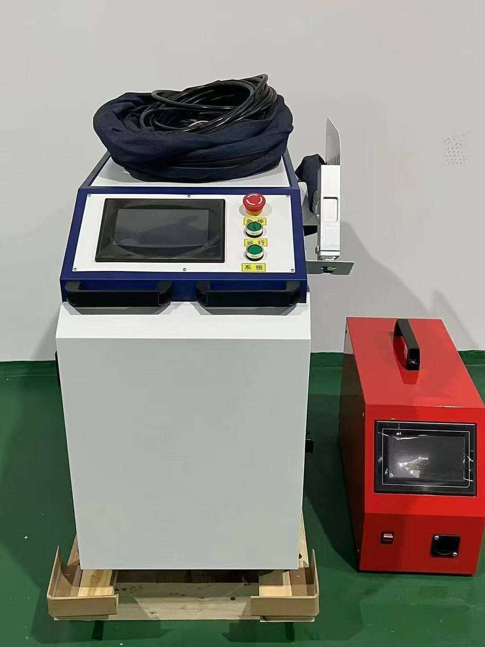 Аппарат лазерной сварки 4 в 1 LWD-1500 (Raycus, SUP23T)