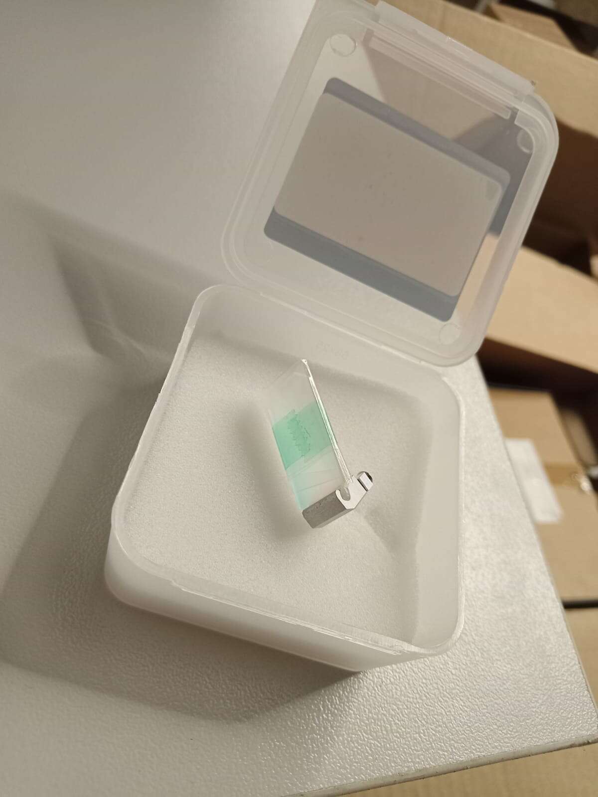 Зеркало 30х14х2 мм.