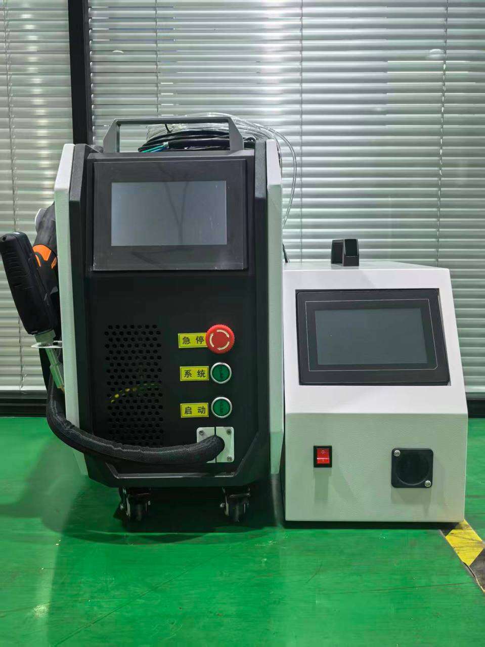 Аппарат лазерной сварки LWD-800 (Raycus, SUP23T)